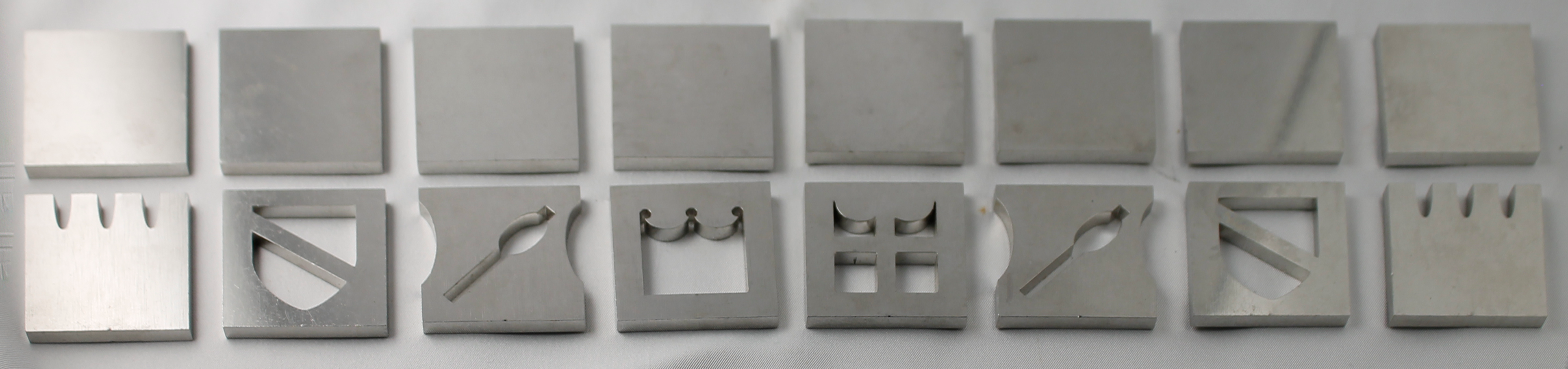 Square chess set made of stainless steel